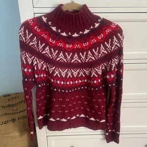 Like new American Eagle Outfitters Women's Maroon Patterned Sweater
